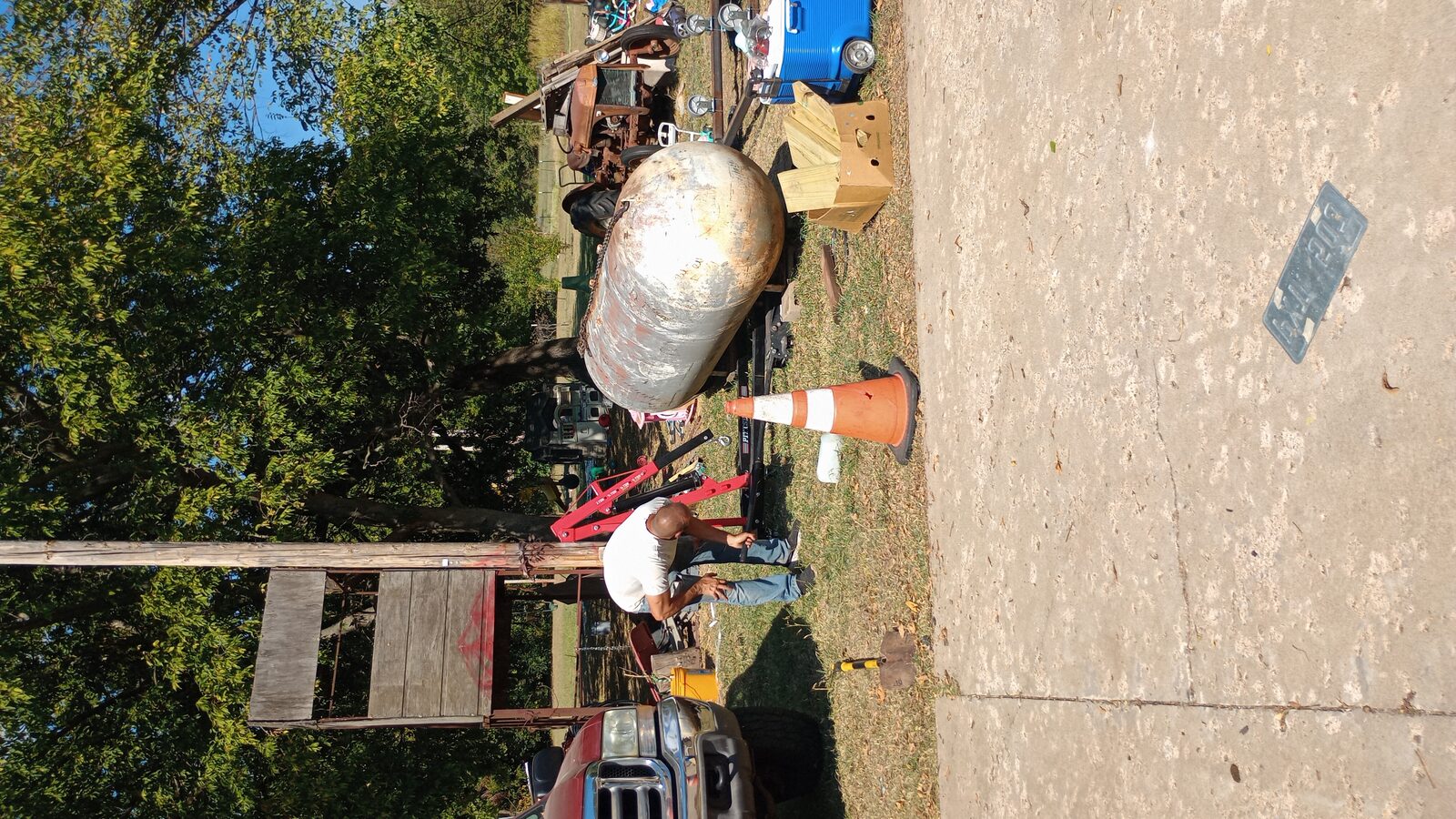Tank on the trailer, chained down and ready to unload