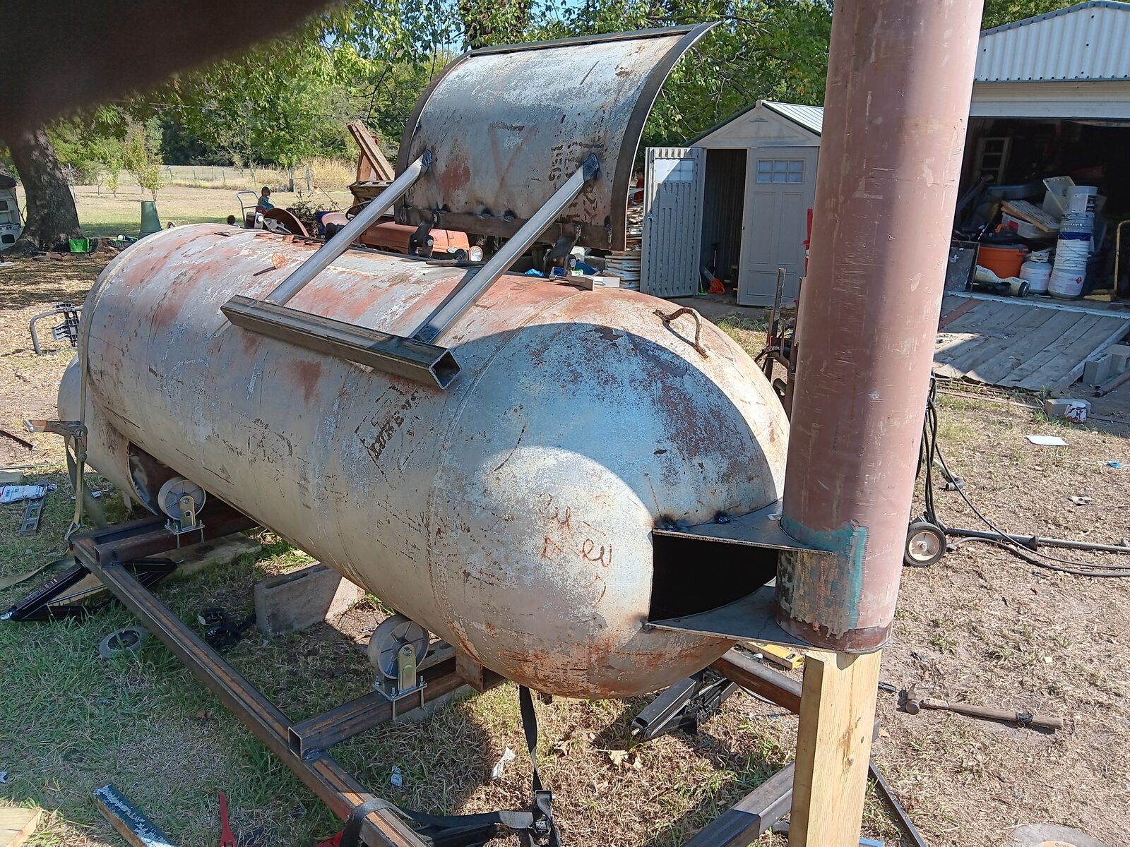 Different angle showing the chimney and firebox connection